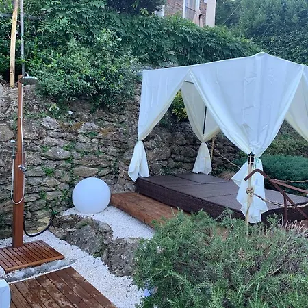 Il Piccolo Paradiso * Seravezza